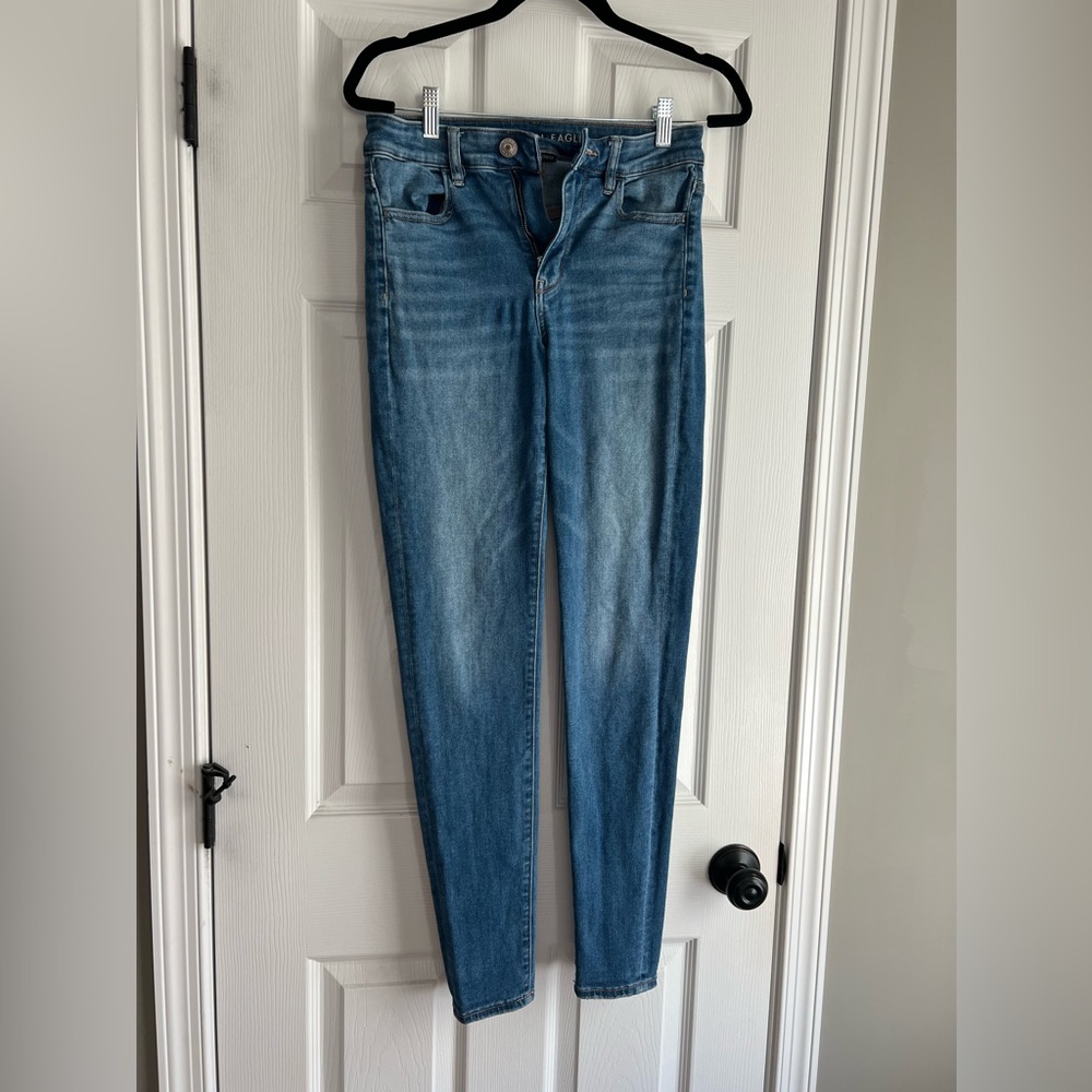 American Eagle Outfitters skinny jeans- size 6 long EUC